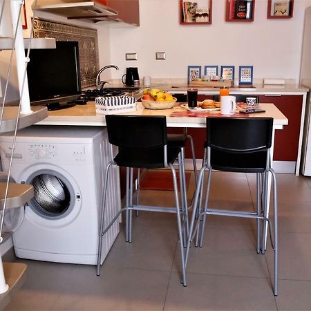 Vicerè Apartments Napoli Esterno foto